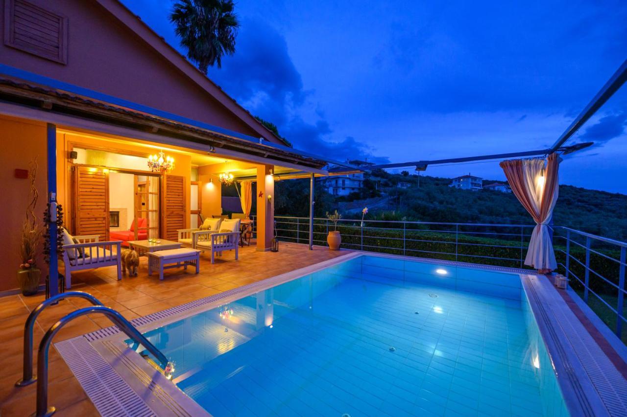 Cozy Small Smart With Private Pool Mikri Mantineia *