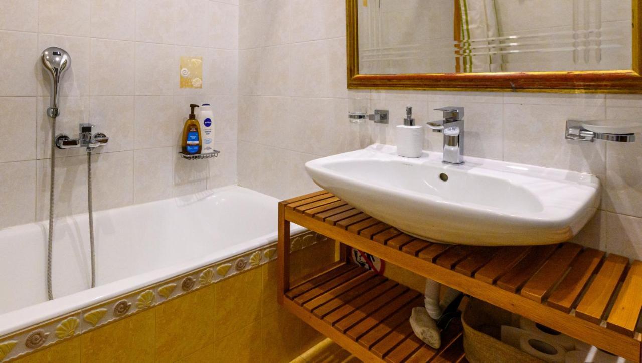 Cozy Small Smart With Private Pool Mikri Mantineia * קלמאטה