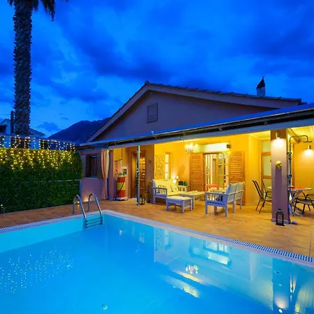 Cozy Small Smart Villa With Private Pool Mikri Mantineia קלמאטה מראה חיצוני תמונה