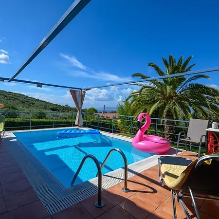 Cozy Small Smart Villa With Private Pool Mikri Mantineia קלמאטה מראה חיצוני תמונה
